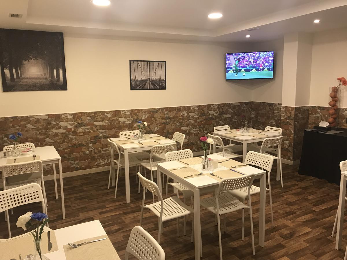 עמאן Almond Hotel Apartments מראה חיצוני תמונה